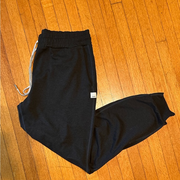 Vuori Black Performance Jogger Pants - Picture 3 of 3